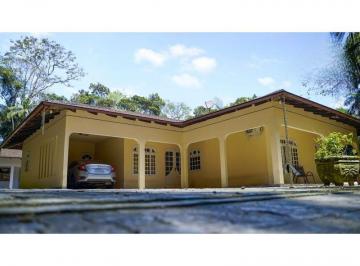Casa · 234m² · 2 Quartos · 2 Vagas · Casa TIMBÓ - SC