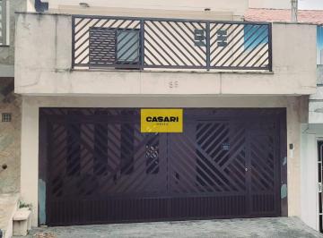 Casa · 199m² · 3 Quartos · 2 Vagas · Sobrado amplo e aconchegante com 3 suítes, sendo uma no térreo, no coração da Vi