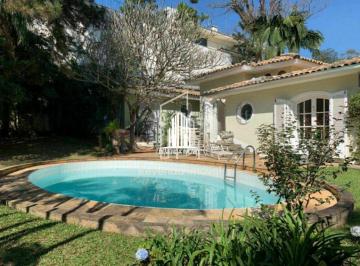 Casa · 890m² · 4 Quartos · 2 Vagas · Sobrado de 890m² com 4 dormitporios sendo 4 suítes, 6 banheiros e varanda no Morumbi