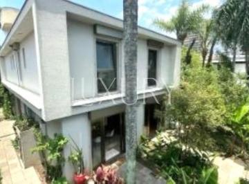 1 · Casa Reformada à venda ou para Alugar no Jardim Luzitania, 348 m², 3 suítes , 4 vagas.