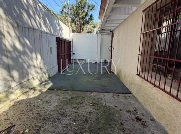 1 · Casa para Reforma à Venda no Jardim Paulistano, 260m², 4 quartos sendo 1 suíte, 4 vagas.