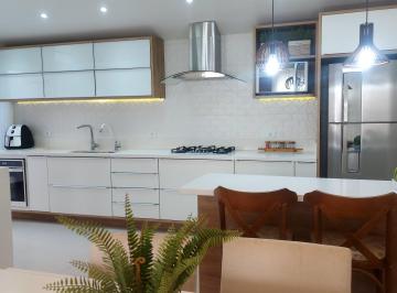 Casa de 3 quartos, Curitiba · Sobrado Triplex em condomínio próximo ao parque Barigui