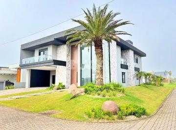 Casa · 573m² · 4 Quartos · 2 Vagas · Casa Alto Padrão 4 Suítes no Reserva das Águas em Torres RS