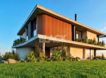 Casa · 372m² · 5 Quartos · 2 Vagas · Casa de Alto padrão em Construção no Ilhas Park