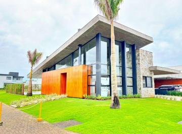 Casa · 439m² · 4 Quartos · 2 Vagas · Casa Alto Padrão 4 Suítes no Reserva das Águas em Torres RS