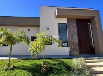 Casa · 320m² · 3 Quartos · 2 Vagas · Casa de Condomínio para venda em Jardim Carolina de 320.00m² com 3 Quartos, 2 Suites e 2 Garagens