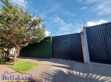 Casa · 200m² · 2 Quartos · 3 Vagas · LOCAÇÃO | Casa, com 2 dormitórios em Residencial Arezzo, Maringá