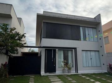 Casa de 4 quartos, Mogi das Cruzes · Casa com Piscina para Locação no Condomínio Aruã