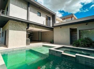 Casa · 305m² · 5 Quartos · Casa de Condomínio para venda em San Vitale de 305.00m² com 5 Quartos e 5 Suites
