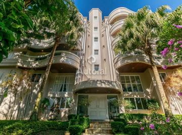 Apartamento · 193m² · 4 Quartos · 3 Vagas · Apartamento amplo com 4 quartos, 3 vagas, lareira