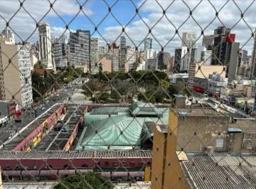 Apartamento · 49m² · 2 Quartos · Excelente apartamento no centro com 2 quartos, bem