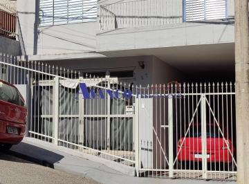 Casa · 200m² · 3 Quartos · 2 Vagas · Amplo sobrado no Centro de Jundiaí para locação