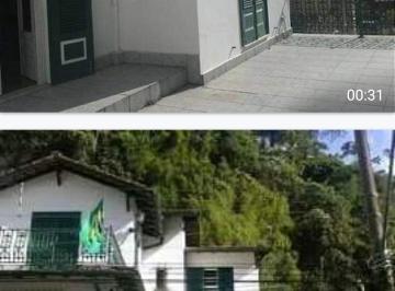 Casa de 7 quartos, Petrópolis · Residência de três andares a venda no centro