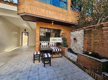 Casa · 160m² · 4 Quartos · 2 Vagas · Casa 4 Quartos com 2 Suítes e 160m² - Embaré