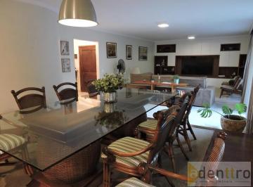Casa · 330m² · 4 Quartos · 4 Vagas · Casa 4 Quartos com 2 Suítes e 330m² - piscina- Caxingui