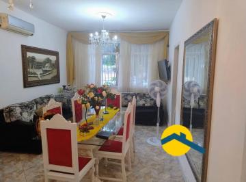 Casa · 270m² · 8 Quartos · 3 Vagas · Casa para Alugar  em São domingos - Niterói - Rio de Janeiro