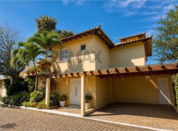 Casa · 187m² · 4 Quartos · 2 Vagas · À venda casa com 4 suítes e lazer privativo na Ferradura, em Armação dos Búzios