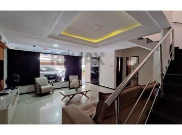 Casa · 360m² · 4 Quartos · 2 Vagas · Casa duplex à venda | Luzia | Aracaju | 4/4 | R$ 800 mil
