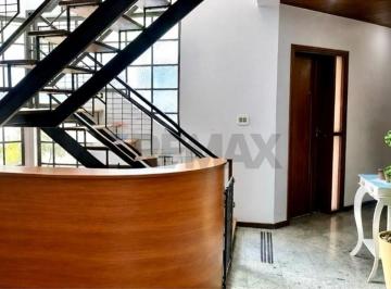 Comercial · 39m² · 4 Vagas · REMAX aluga Sala Comercial reformada, 39 m², recepção, banheiro privativo e vaga de garagem em frent