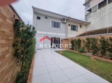 Casa · 150m² · 3 Quartos · 2 Vagas · Sobrado em  Rua Tarci Testoni dos Santos - Centro - Camboriú/SC