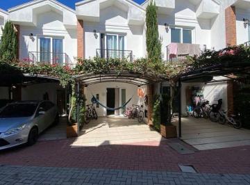 Casa · 73m² · 2 Quartos · 1 Vaga · Casa Condomínio Fechado para à venda no bairro ARMAÇÃO DO PÂNTANO DO SUL