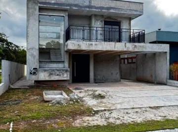 Casa · 320m² · 5 Quartos · 4 Vagas · Sobrado de alto padrão à venda em condomínio - Guararema/SP