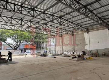 Comercial · 828m² · Imóvel Comercial-Logístico de Alto Padrão - Excelente Localização