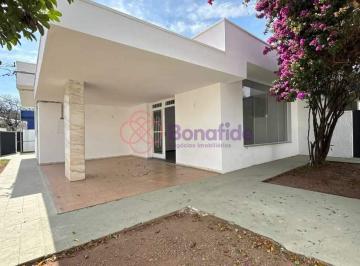 Casa · 240m² · 1 Quarto · 2 Vagas · Casa comercial para LOCAÇÃO localizada na VILA LIBERDADE, em Jundiaí/SP.