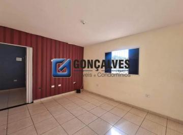 Sala · Casa para aluguel em Santo André | 2 dormitórios, quintal e 1 vaga