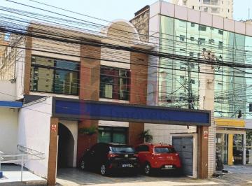 Comercial · 500m² · 8 Vagas · Vende-se Prédio Comercial com 500m² no bairro da Água Branca.