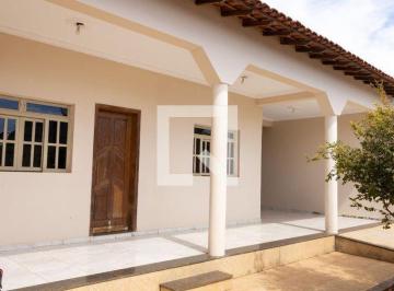 Casa · 200m² · 2 Quartos · 4 Vagas · Casa para Aluguel - Jardim Palmeiras, 2 Quartos,  200 m² - Montes Claros