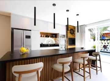 Casa · 184m² · 3 Quartos · 2 Vagas · CASA EM CONDOMINIO FECHADO COM 3 SUÍTES, 2 VAGAS E TODA MOBILIADA