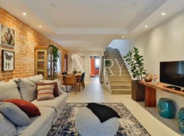 1 · Casa à venda no bairro Vila Ipojuca com 177 m², 3 quartos sendo 1 suíte e 2 vagas com quintal e jard