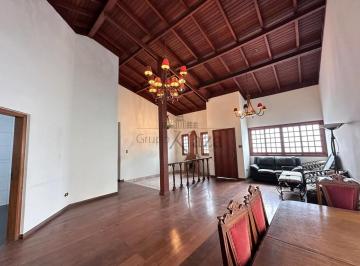 Casa · 300m² · 5 Quartos · 4 Vagas · Casa Sobrado - Sumarezinho - 5 Dormitórios - 300m².