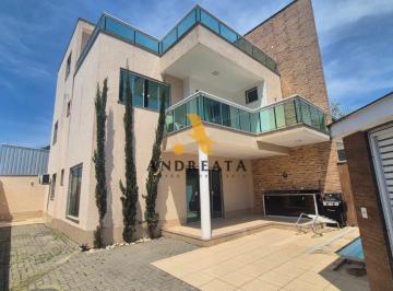 Casa · 300m² · 5 Quartos · 4 Vagas · Venda e Aluguel de Casa em Condomínio com 5 quarto(s), 5 suíte(s), 300 m², por aluguel de R$ 7.5 mil
