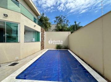 Casa · 490m² · 4 Quartos · 4 Vagas · Casa disponível para venda no bairro Cidade Jardim em Uberlândia MG