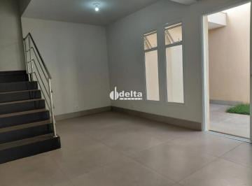 Casa · 118m² · 3 Quartos · 3 Vagas · Casa em condomínio com 3 quartos sendo 1 suíte disponível para venda no bairro Martins em Uberlândia