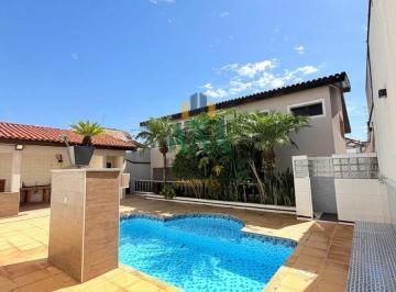 Casa · 6 Quartos · Casa ampla com piscina e área Gourmet