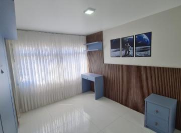 Apartamento · 101m² · 2 Quartos · 1 Vaga · Amplo Apartamento Reformado com 2 Dormitórios no Centro de Itajaí SC