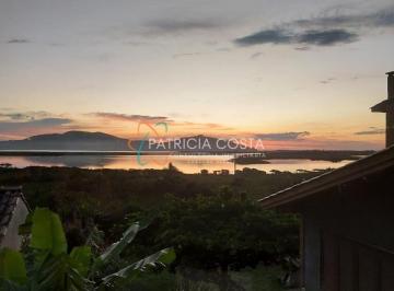 Casa · 80m² · 1 Quarto · 1 Vaga · Casa com Bela Vista à Venda na Encantada - Garopaba/SC