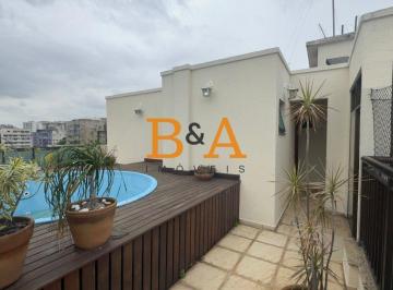 Casa · 210m² · 3 Quartos · 2 Vagas · Cobertura duplex de 208 m² na Tijuca - 3 quartos (1 suíte), piscina e 2 vagas
