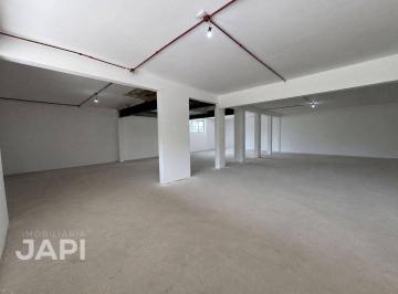 Comercial · 400m² · 37 Vagas · Loja para alugar em Vila Nambi de 400.00m² com 37 Garagens