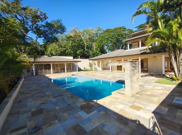 Casa · 657m² · 4 Quartos · 10 Vagas · Casa de Condomínio para venda e aluguel em Centro de 657.00m² com 4 Quartos, 4 Suites e 10 Garagens