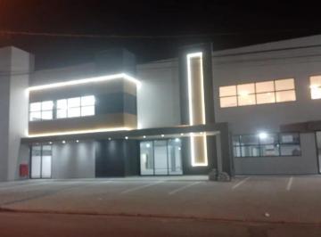 Comercial · 477m² · 9 Vagas · Galpão / Depósito / Armazém para alugar em Fazenda Rodeio de 477.00m² com 9 Garagens