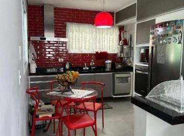 Casa · 230m² · 3 Quartos · 4 Vagas · Casa de Condomínio para venda em Morada Das Flores (aldeia Da Serra) de 230.00m² com 3 Quartos, 3 Su