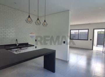 Casa · 136m² · 3 Quartos · 2 Vagas · Sobrado para alugar em Villa Verde de 136.00m² com 3 Quartos, 1 Suite e 2 Garagens