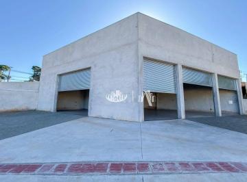 Barracão para alugar, 262 m² - Aeroporto - Londrina/PR · Barracão para alugar, 262 m² por R$ 6.900,00/mês - Aeroporto - Londrina/PR