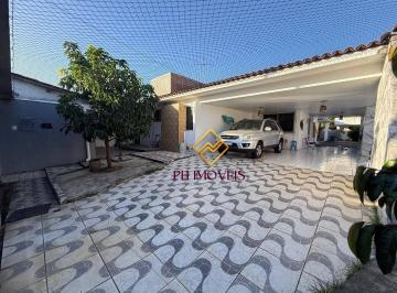 e095e19e927643446b08c0784fc5e684bd3d5f5b · Casa com 4 dormitórios sendo 3 suítes á Venda no Bairro do Farol - 450m²