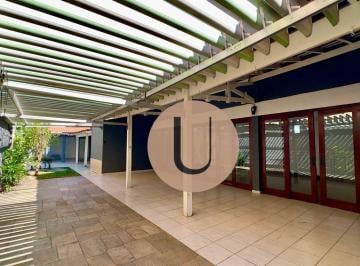 9eab628b5e92218265ac9f3e7321e8078eb7b0c1 · Casa com 4 dormitórios, ampla área social e jardim no Alto de Pinheiros