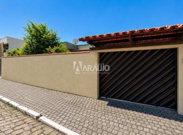 Casa · 250m² · 4 Quartos · 3 Vagas · Casa com terreno de 504m² à venda no bairro São João em Itajaí